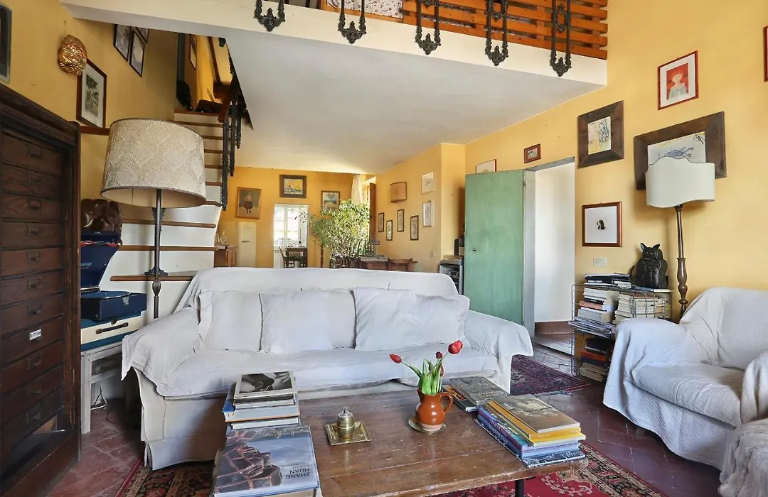 A Postcard View In A Vintage Apartment-1